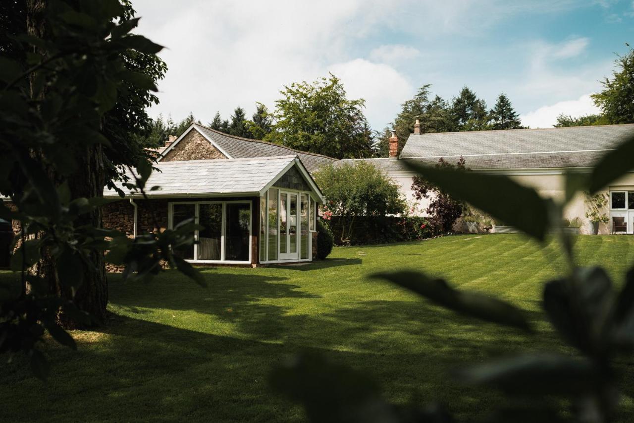 Bed and Breakfast Stoodleigh Court Coach House Tiverton  Esterno foto