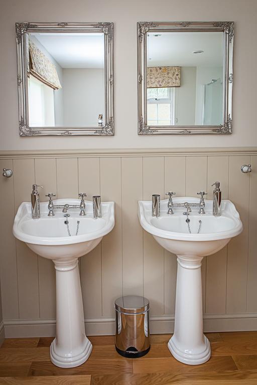 Bed and Breakfast Stoodleigh Court Coach House Tiverton  Esterno foto