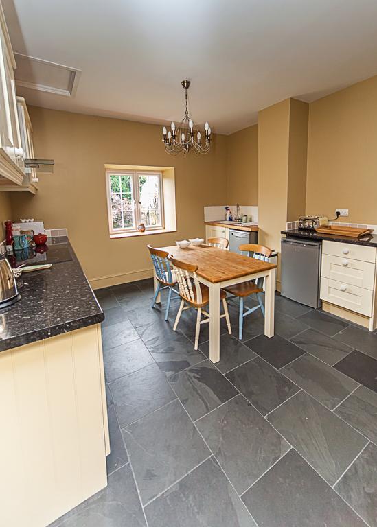 Bed and Breakfast Stoodleigh Court Coach House Tiverton  Esterno foto