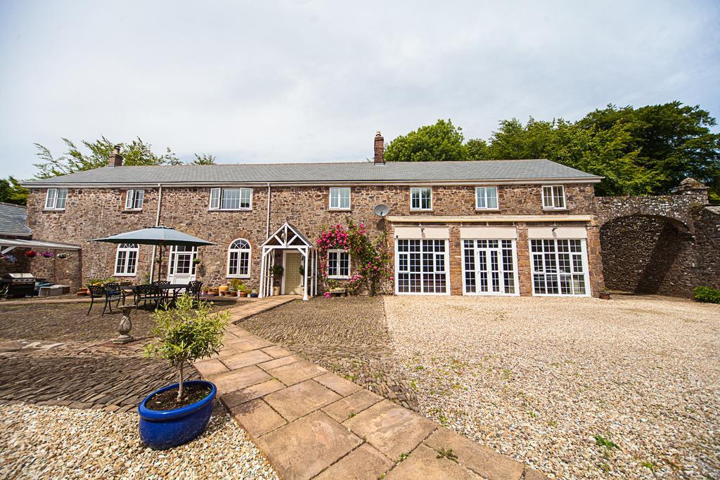 Bed and Breakfast Stoodleigh Court Coach House Tiverton  Esterno foto
